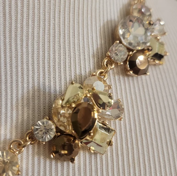 Aldo Statement Necklace - Picture 4 of 7